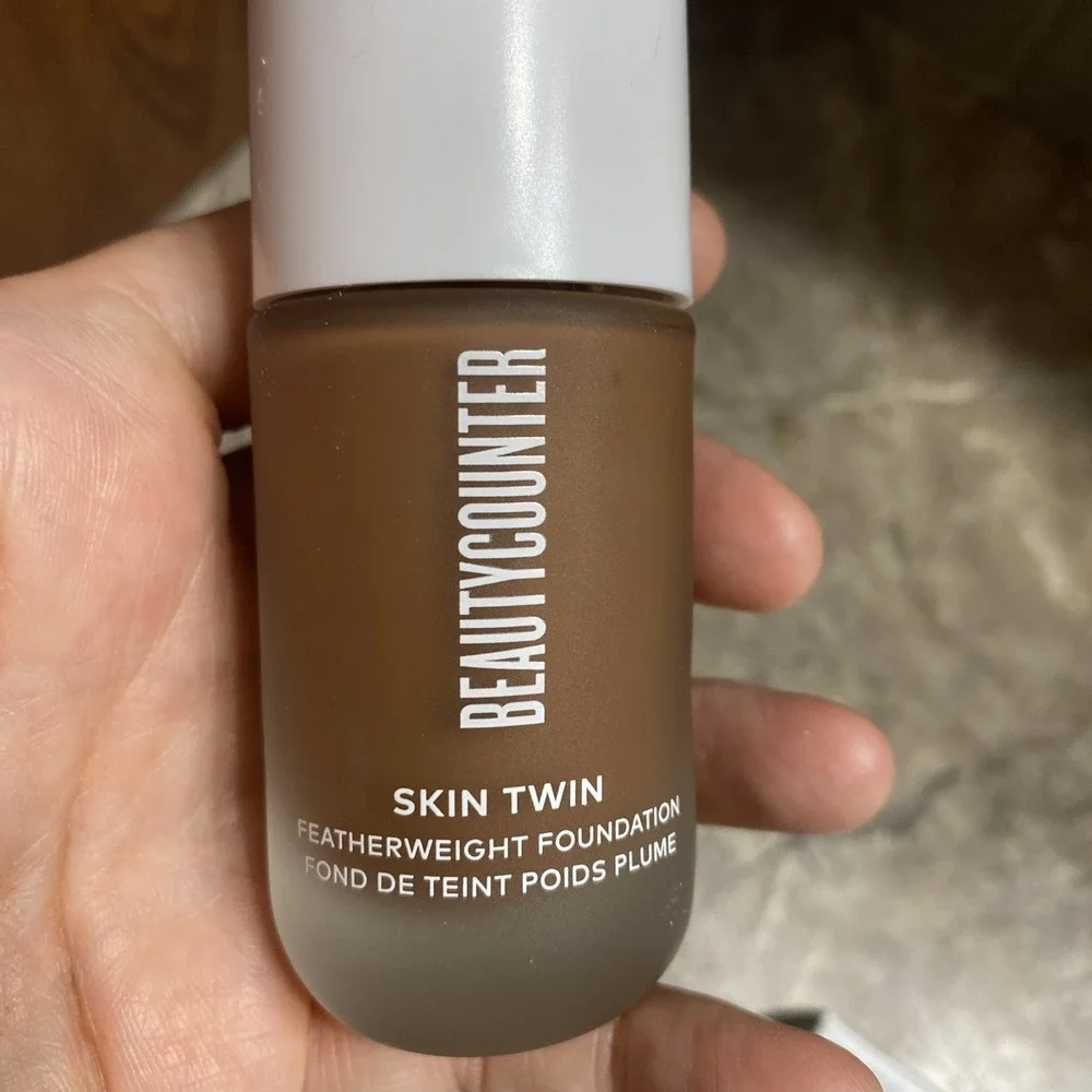 BeautyCounter Skin Twin Featherweight Foundation 1 Fl Oz Deep 630 new‎ in box